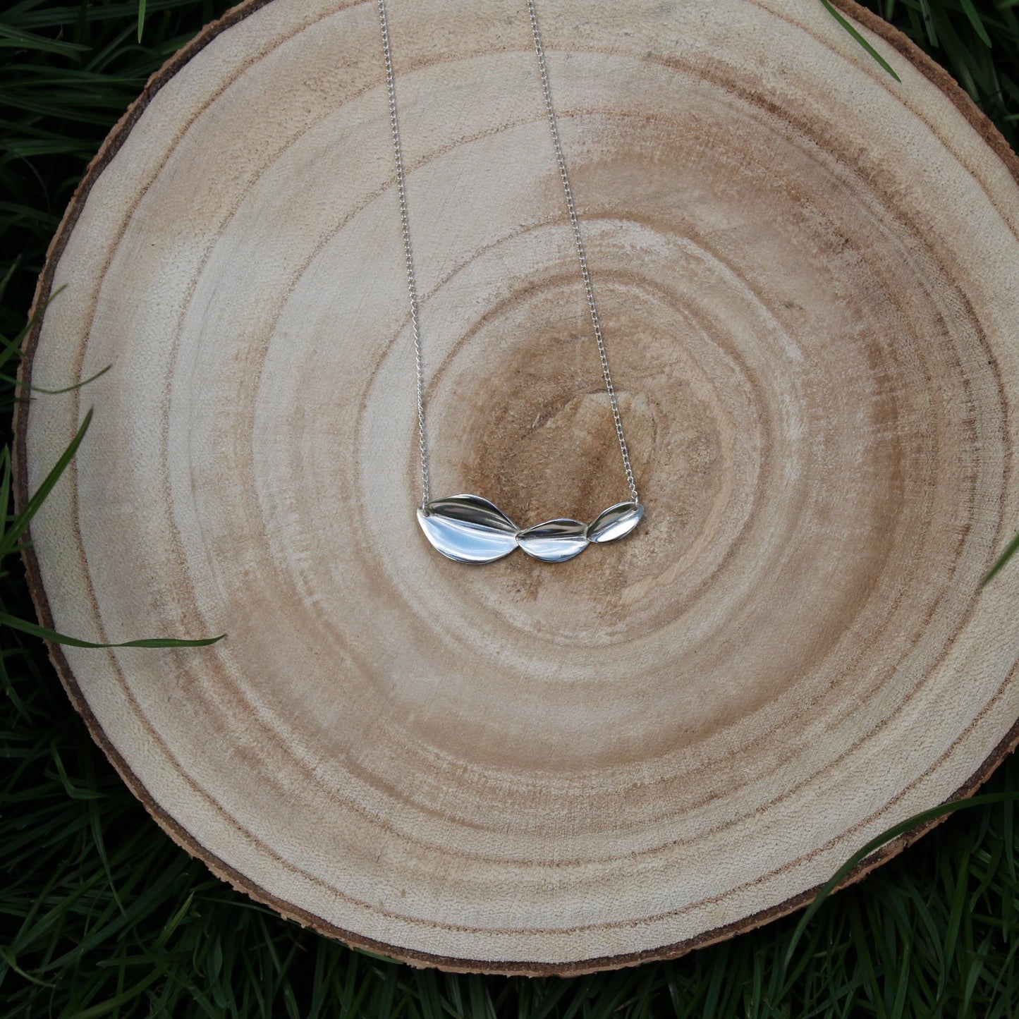 Scatter Tri Leaf Necklace