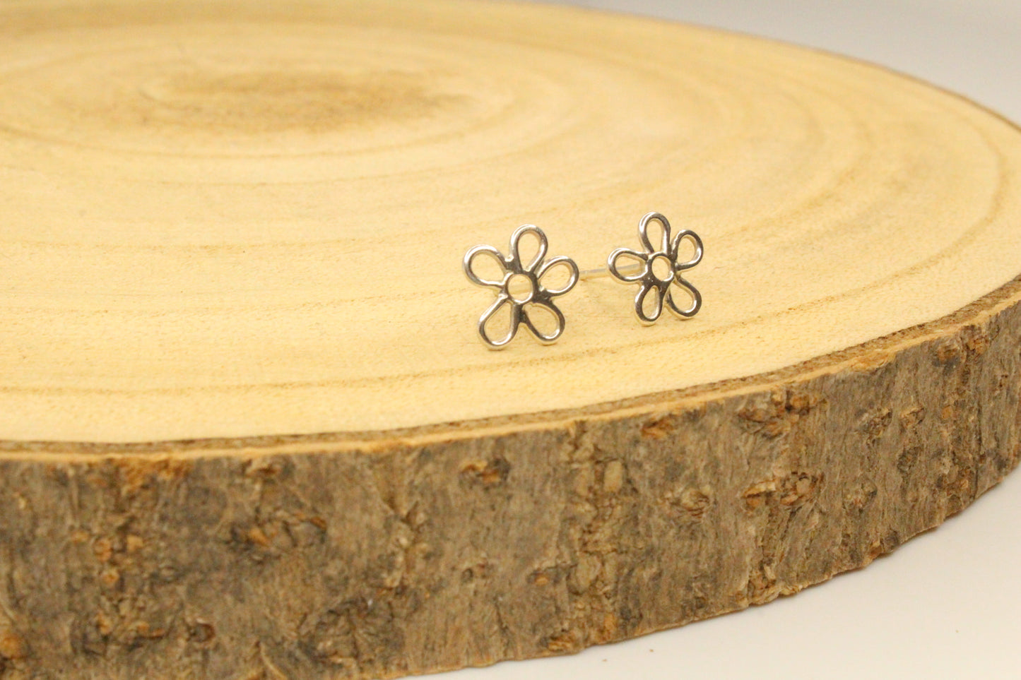 Wire Flower Stud Earrings