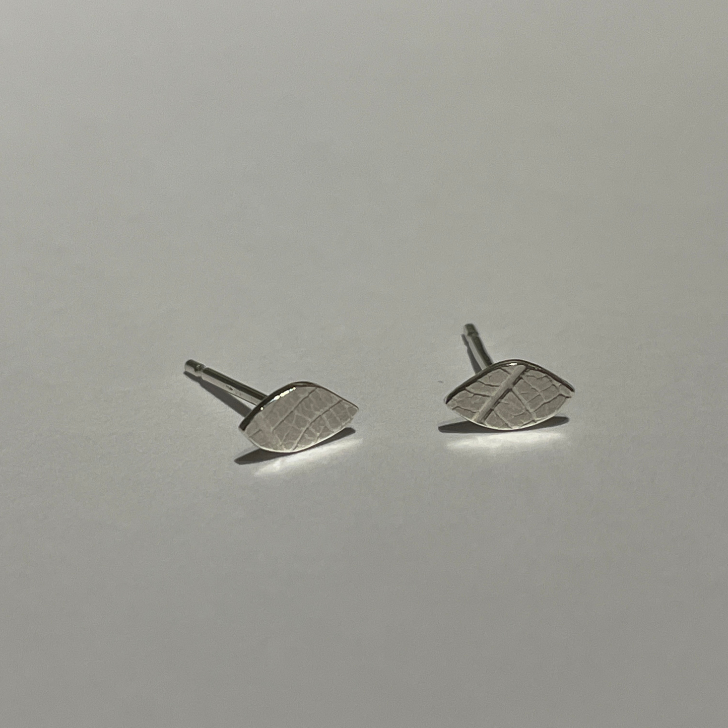 Flat Leaf Studs