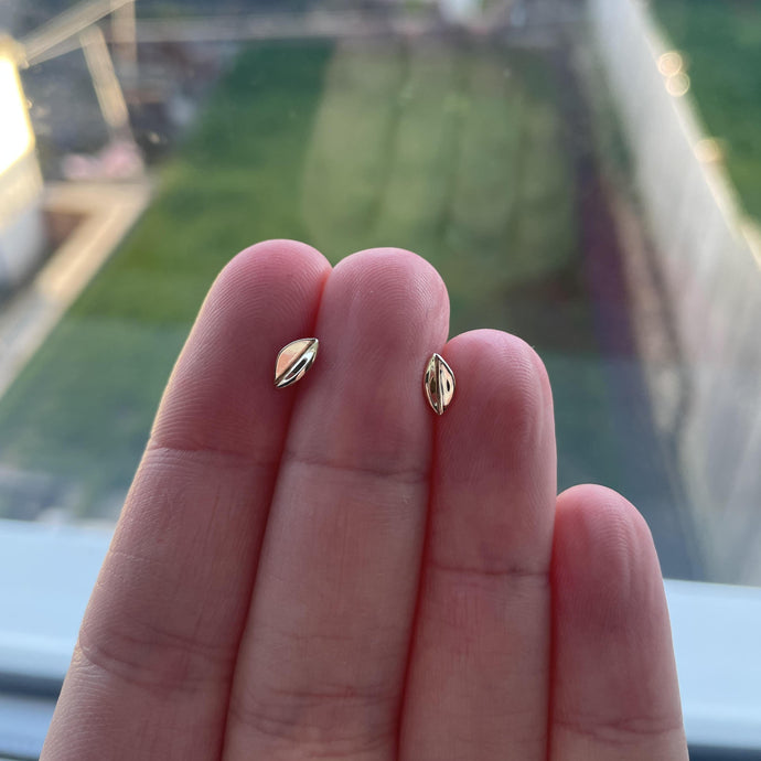 Tiny Leaf Studs - Gold