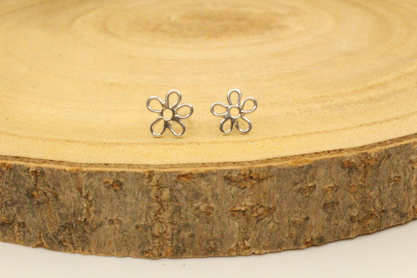 Wire Flower Stud Earrings