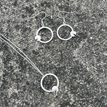 Load image into Gallery viewer, Geometric Hammered Lilypad Earrings &amp; Necklace Jewellery Set
