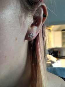 Wire Flower Stud Earrings